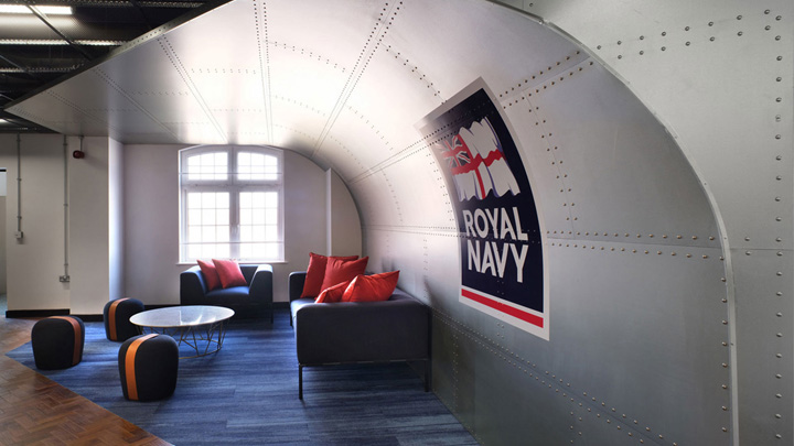 ӢʼҺRoyal NavyӴé˹˹ܰ칫