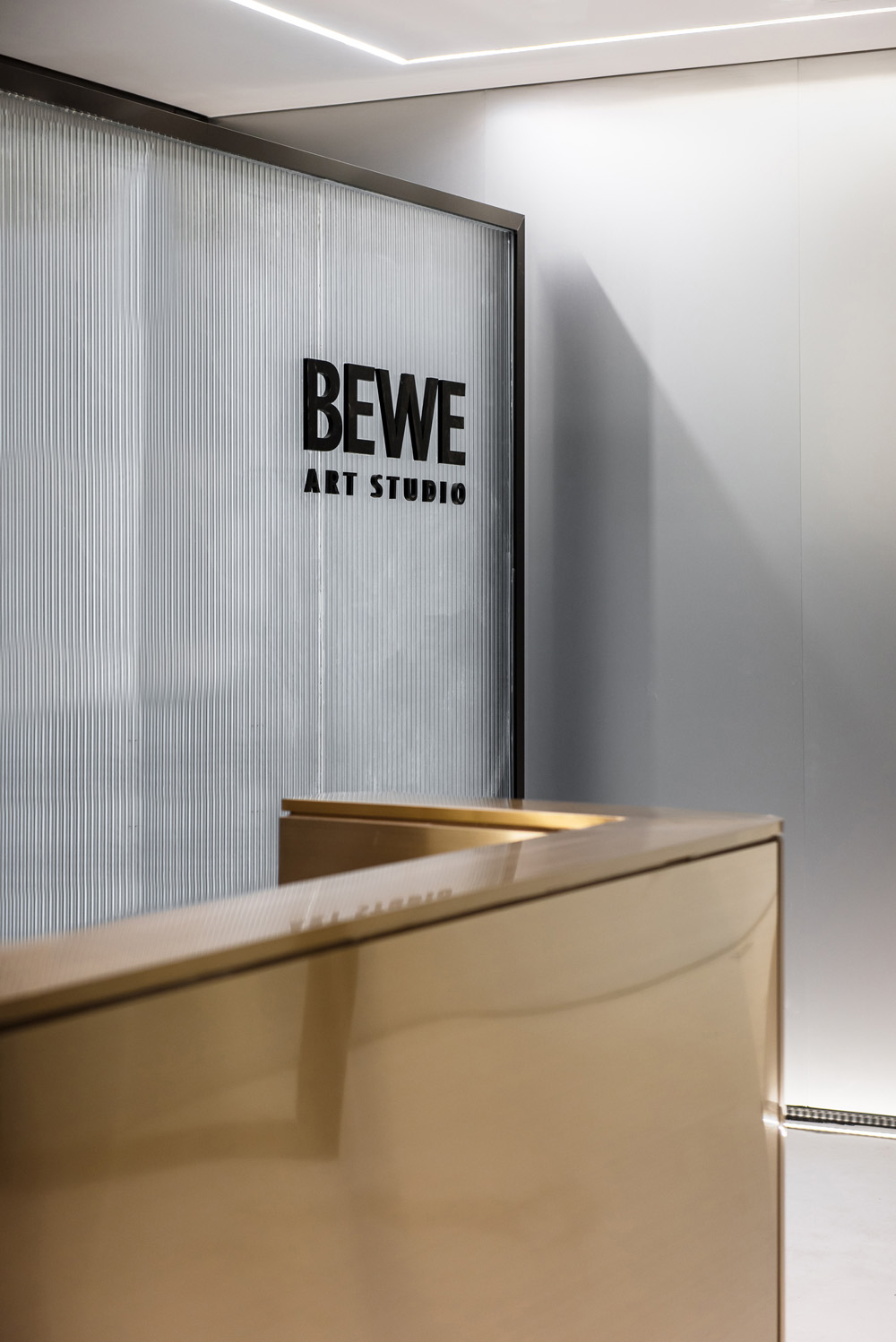 ڰ׼ BEWE Art Studioڰ칫