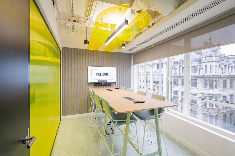 ޾ŲԪ Ӣ׶Huckletreeţϰ칫