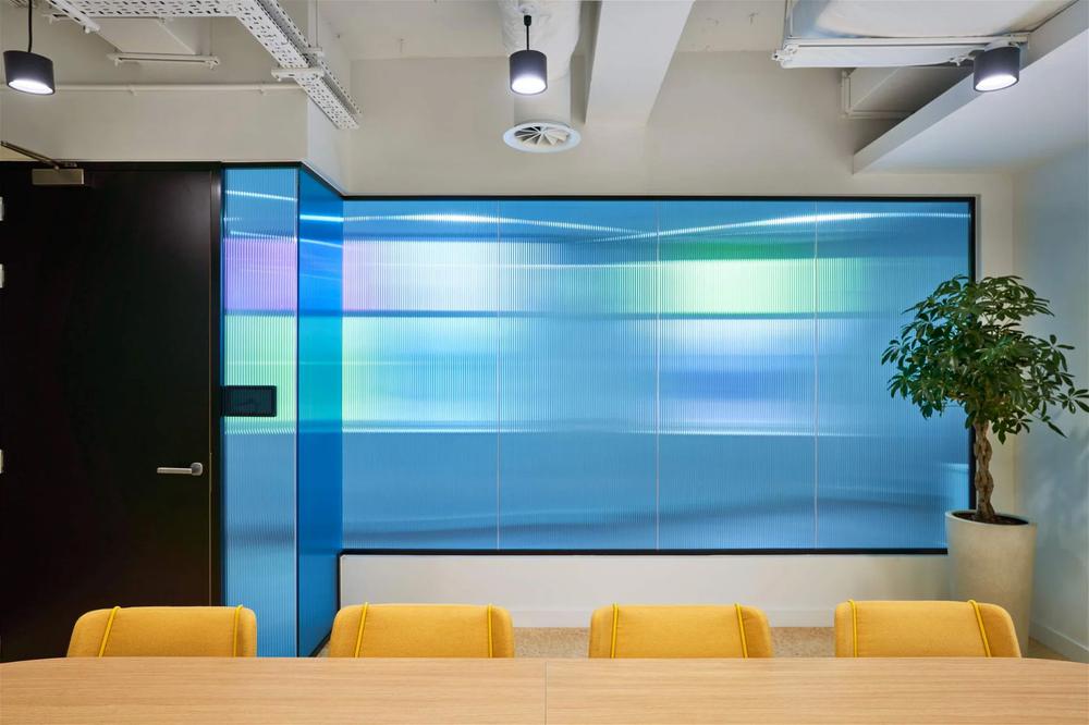 ޾ŲԪ Ӣ׶Huckletreeţϰ칫