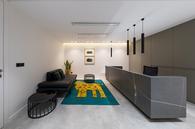 Tehran Shargh��ҵ���ŵº����칫 ǰ̨�Ӵ�