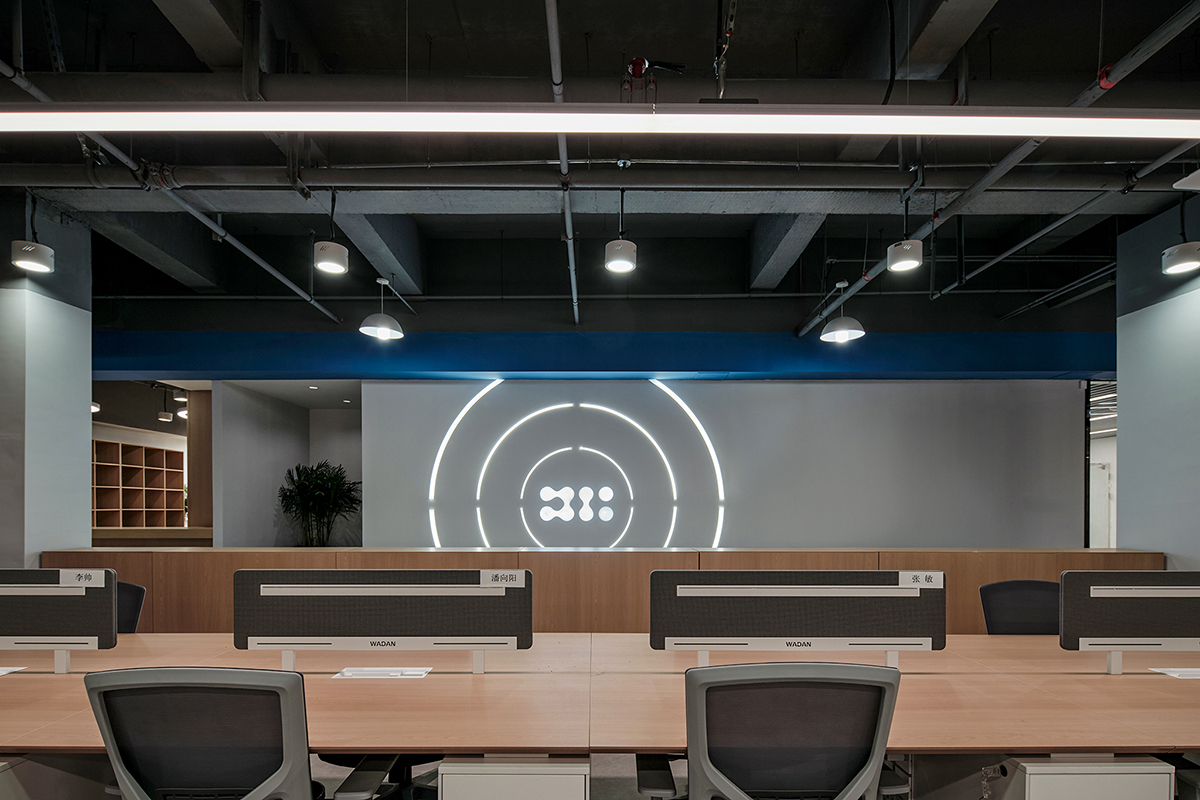 ���ݵ±ȵ�ģ�����������ɳڵĵ��Ӳ����з��ռ�