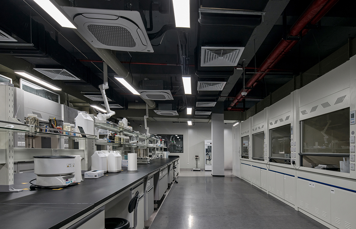 ���ݵ±ȵ�ģ�����������ɳڵĵ��Ӳ����з��ռ�