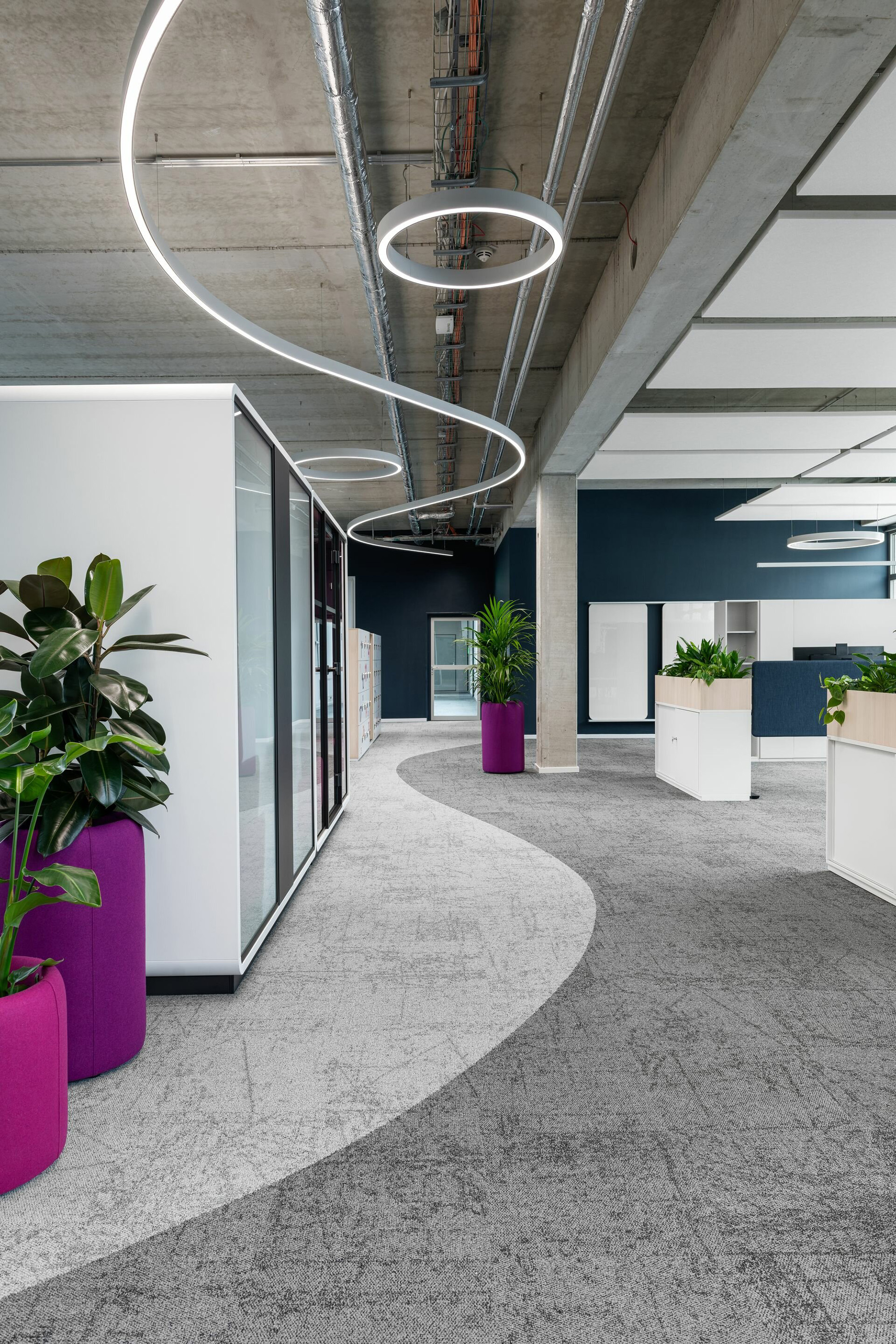 Comet Yxlon�����칫�ң����������ҵ�Ļ�����