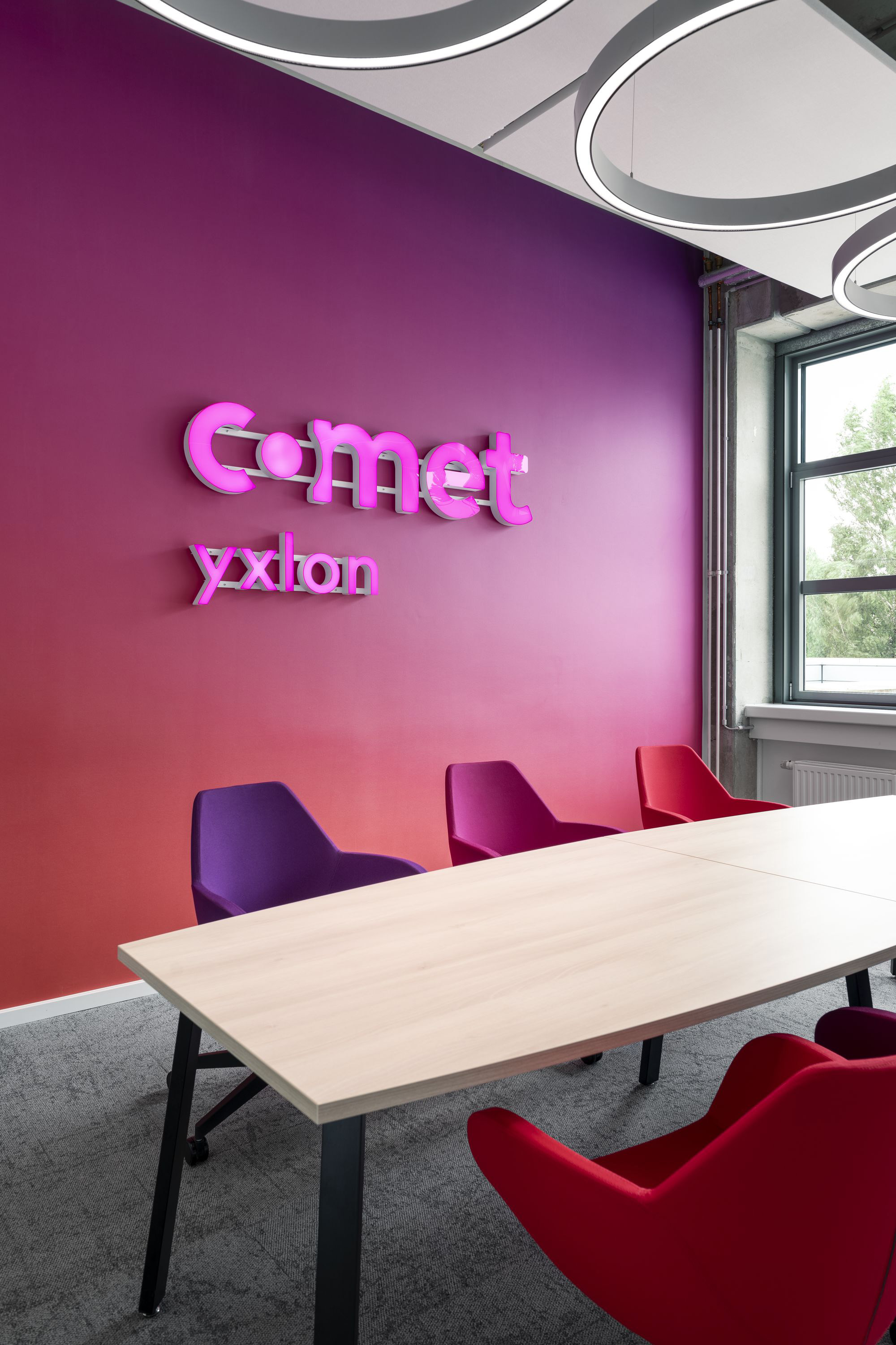 Comet Yxlon�����칫�ң����������ҵ�Ļ�����