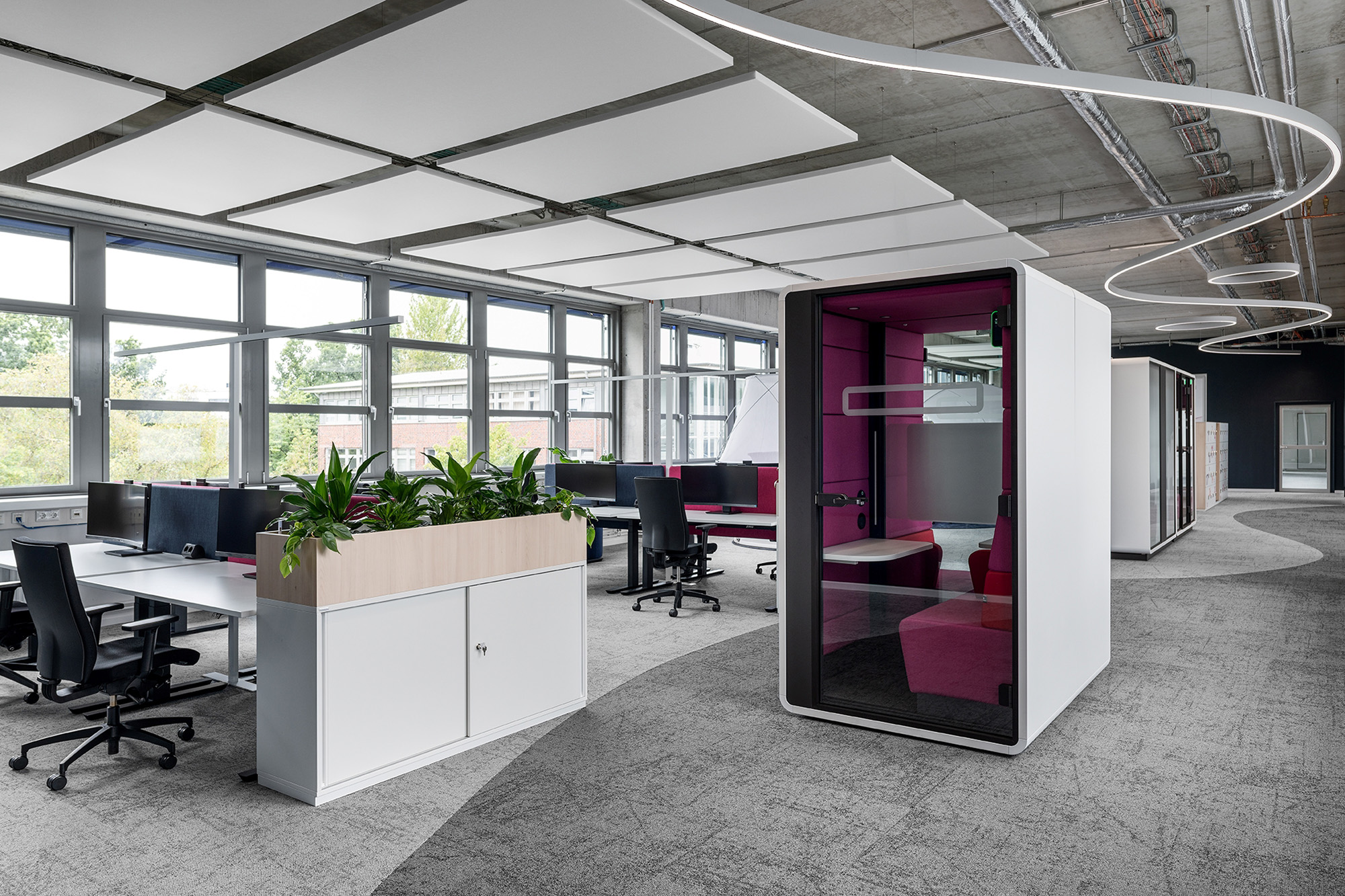 Comet Yxlon�����칫�ң����������ҵ�Ļ�����