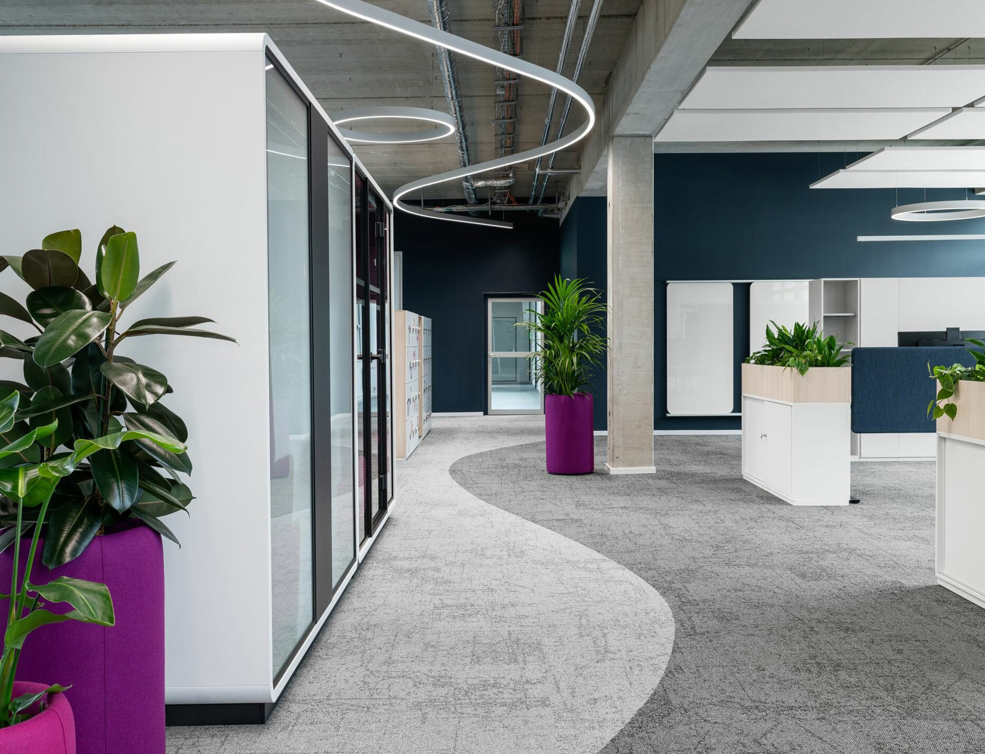 Comet Yxlon�����칫�ң����������ҵ�Ļ�����