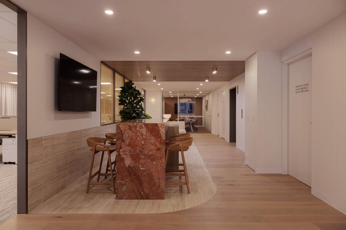 ����˹��26�Ű칫����䣺�����շ���װ���칫��