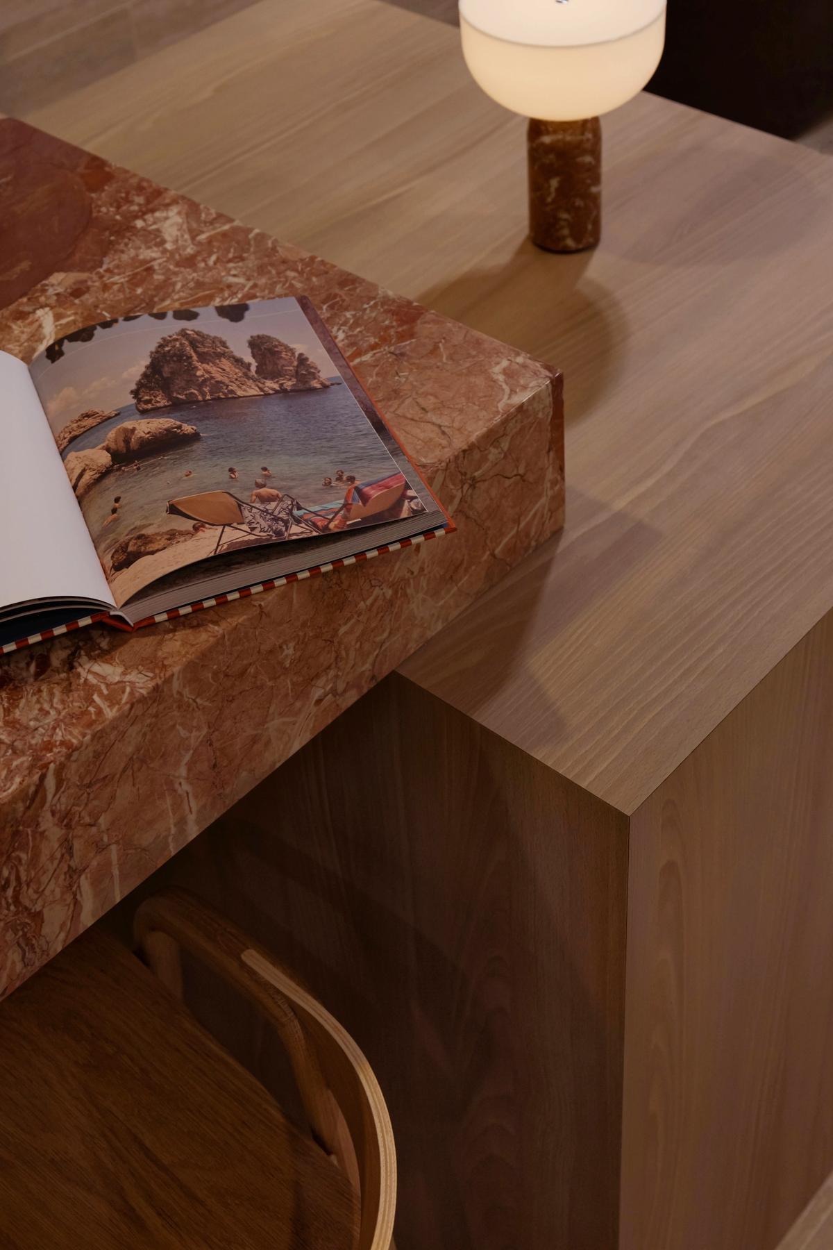 ����˹��26�Ű칫����䣺�����շ���װ���칫��