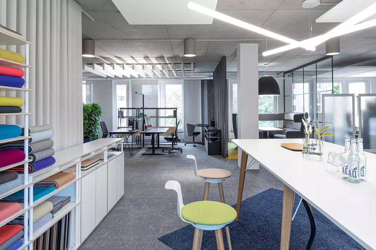 Bene�¹�Ľ���չ��