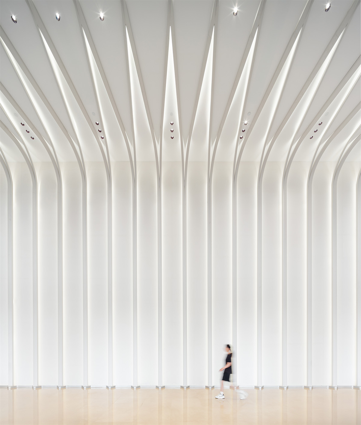 ����˷������ģ��ڵ��Ļ����ִ��칫�ĶԻ�