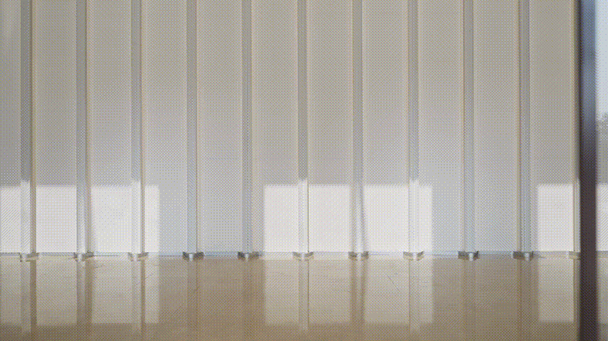 ����˷������ģ��ڵ��Ļ����ִ��칫�ĶԻ�