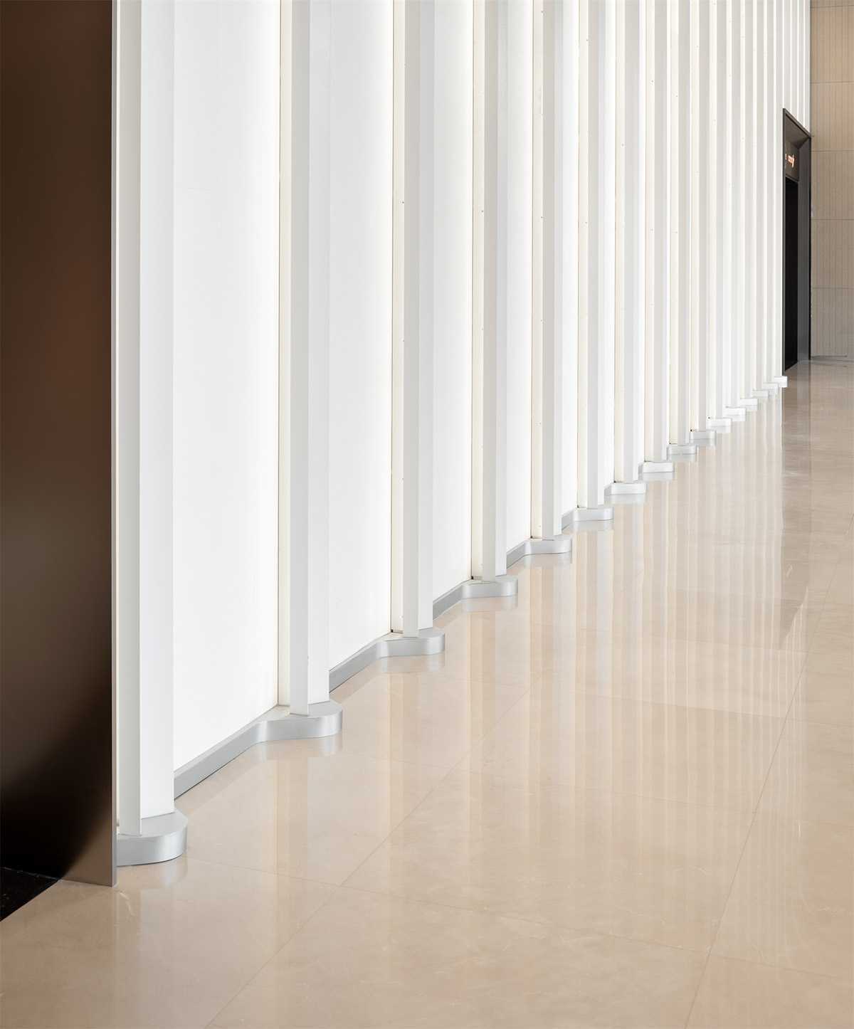 ����˷������ģ��ڵ��Ļ����ִ��칫�ĶԻ�