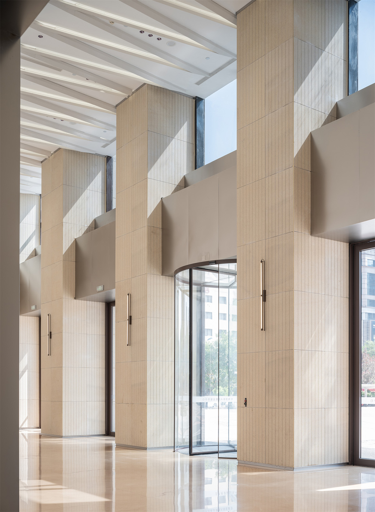 ����˷������ģ��ڵ��Ļ����ִ��칫�ĶԻ�