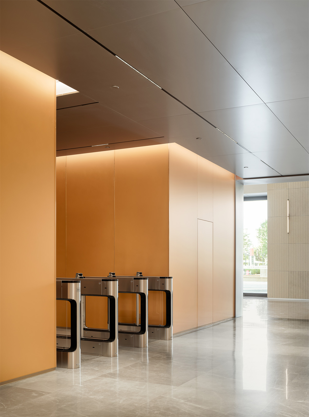 ����˷������ģ��ڵ��Ļ����ִ��칫�ĶԻ�