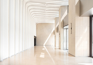 ����˷������ģ��ڵ��Ļ����ִ��칫�ĶԻ�