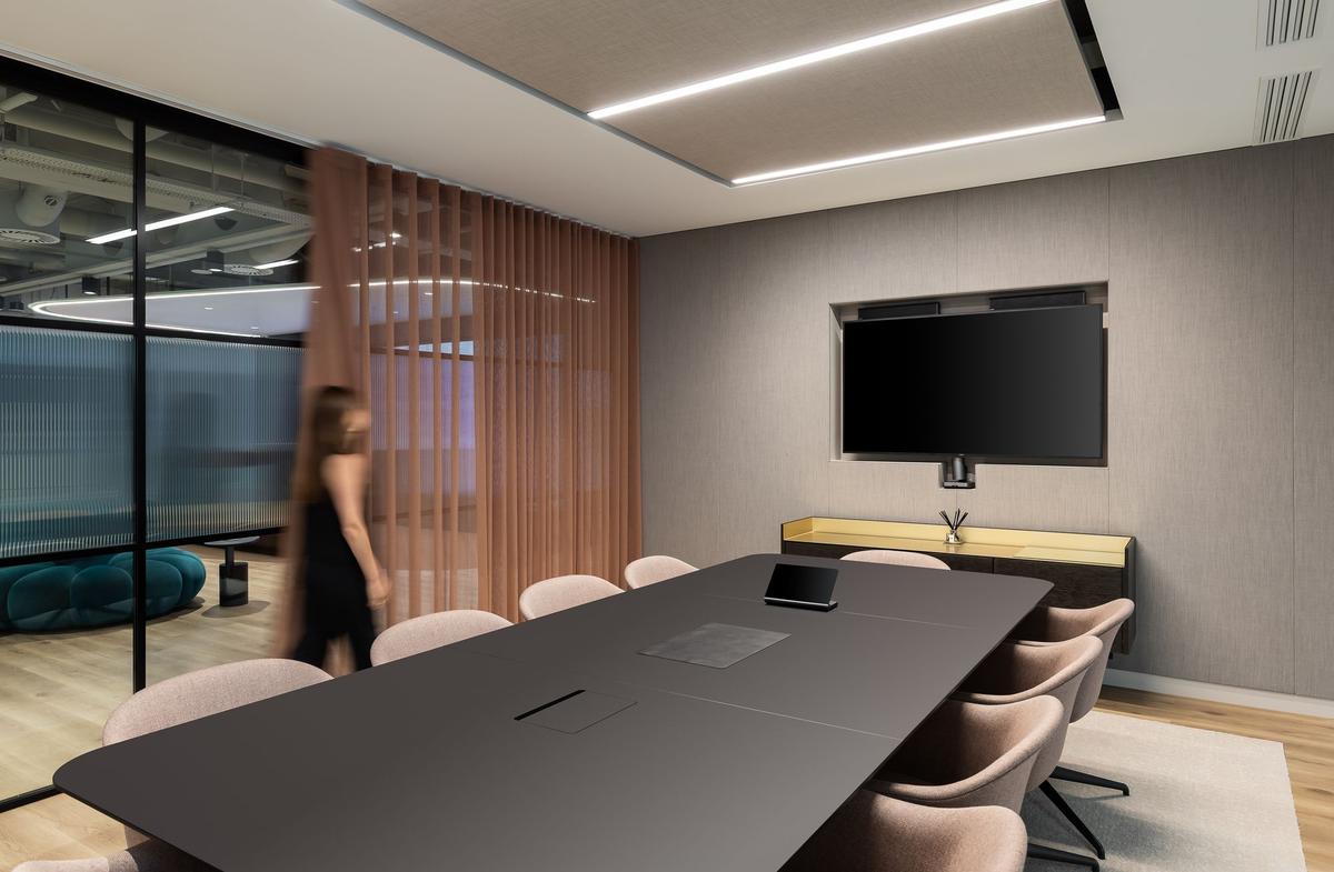 ��ѯ��˾Headland�׶��ܲ���������Ϊ�ˣ���δ��֮��