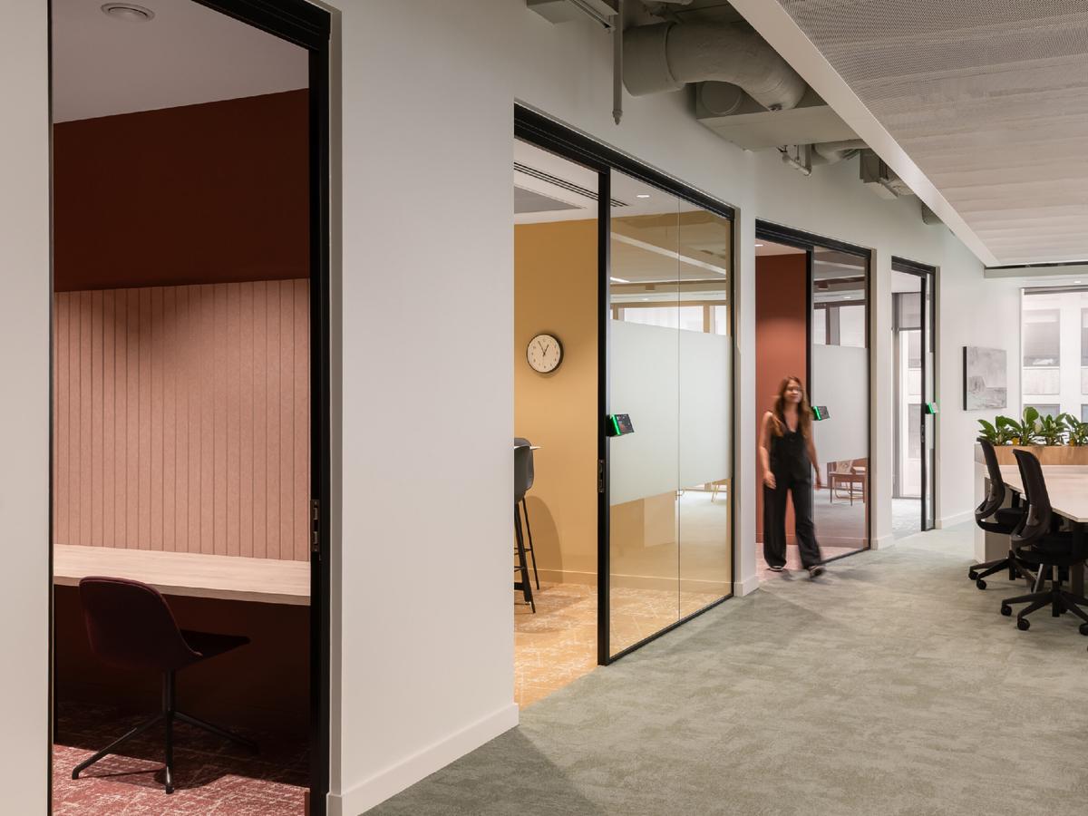 ��ѯ��˾Headland�׶��ܲ���������Ϊ�ˣ���δ��֮��