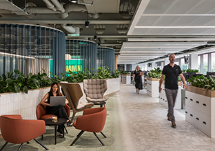 ��ѯ��˾Headland�׶��ܲ���������Ϊ�ˣ���δ��֮��