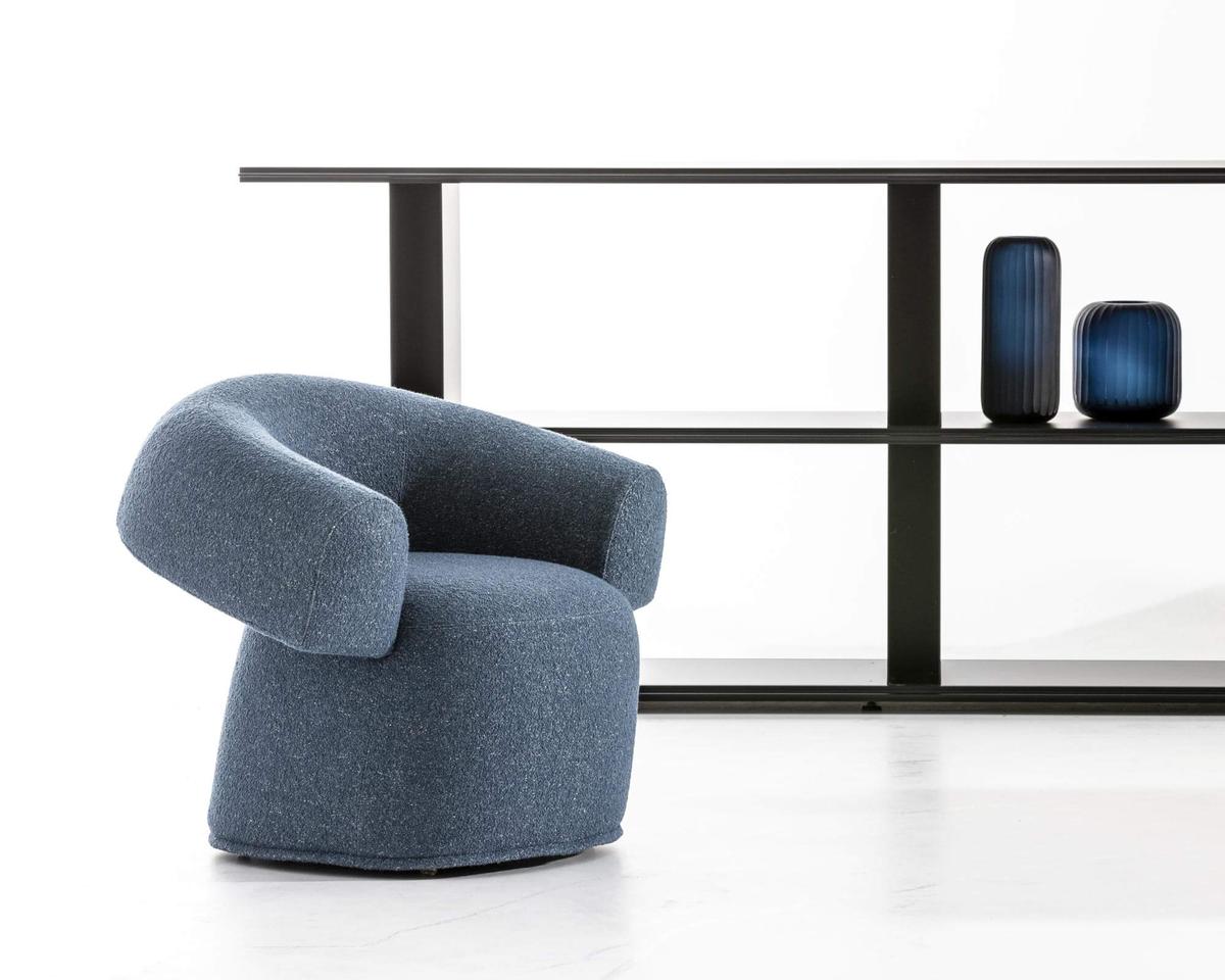 ���ڿƼ���˾�׶��ܲ���һ������¥�ݼ���Ų㹤���ռ�