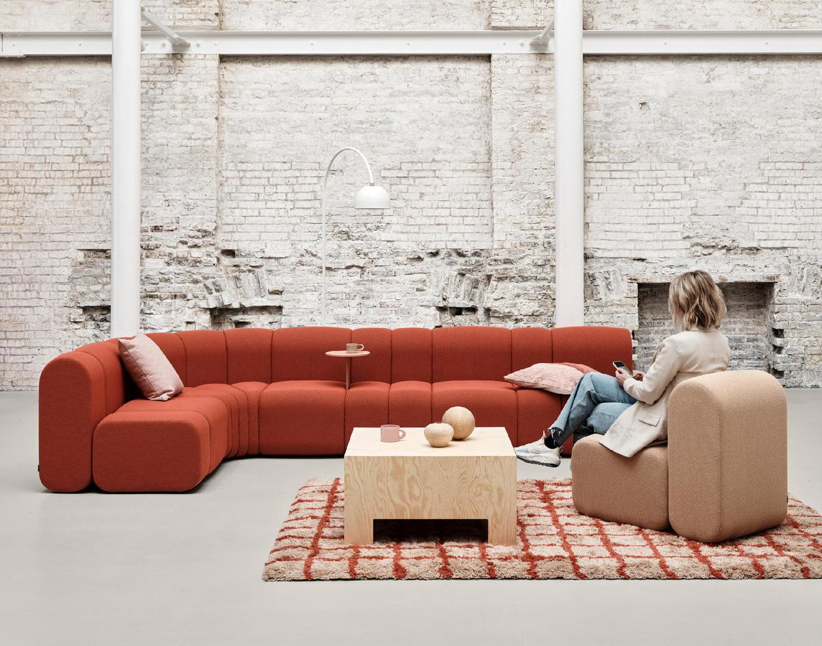 ���ڿƼ���˾�׶��ܲ���һ������¥�ݼ���Ų㹤���ռ�