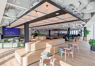 ���ڿƼ���˾�׶��ܲ���һ������¥�ݼ���Ų㹤���ռ�