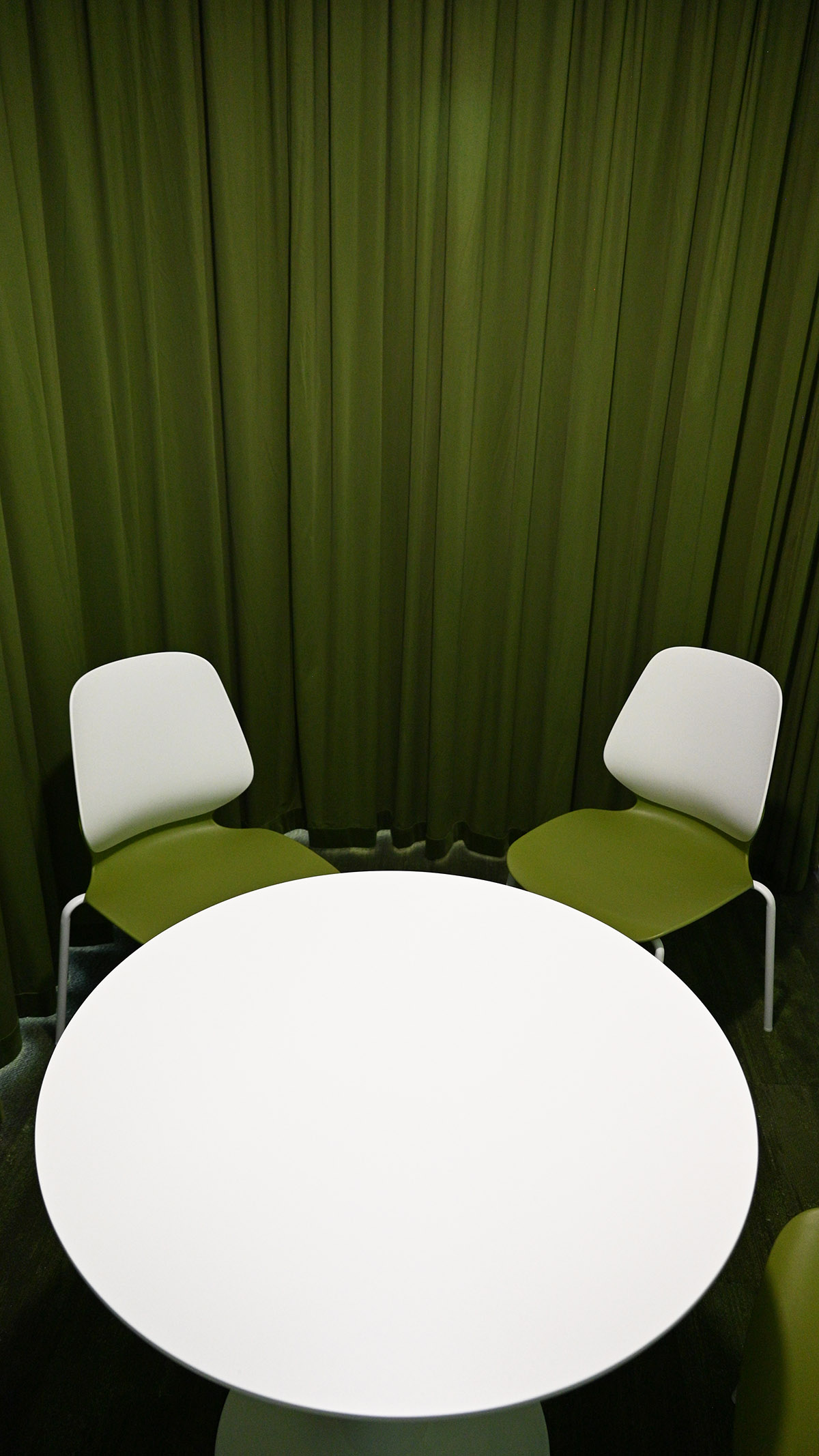 ������δ����Ψ���ɶ��칫�ռ�ȫά������