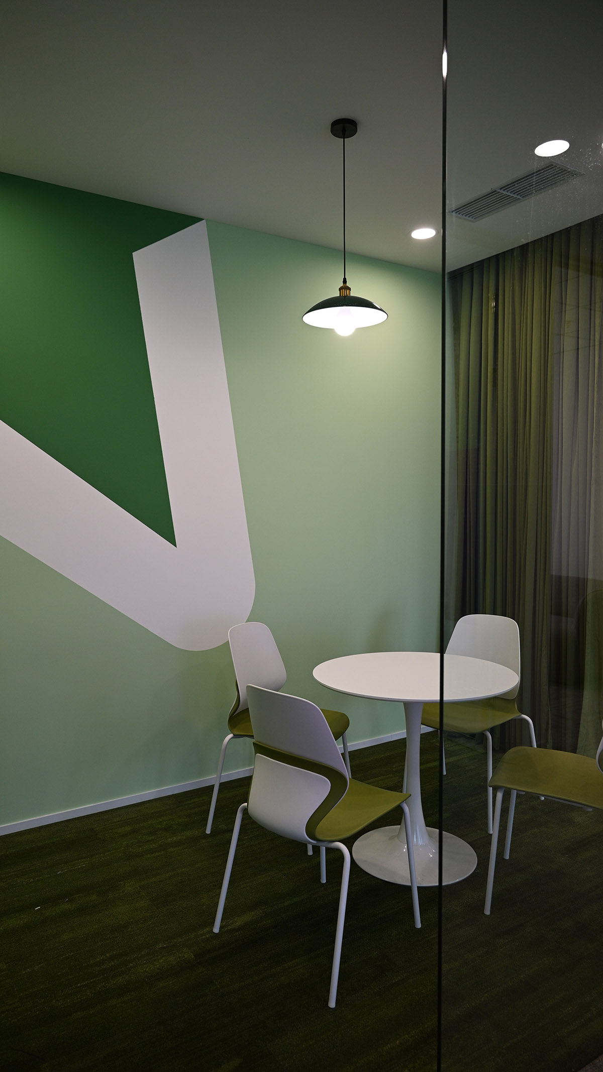 ������δ����Ψ���ɶ��칫�ռ�ȫά������