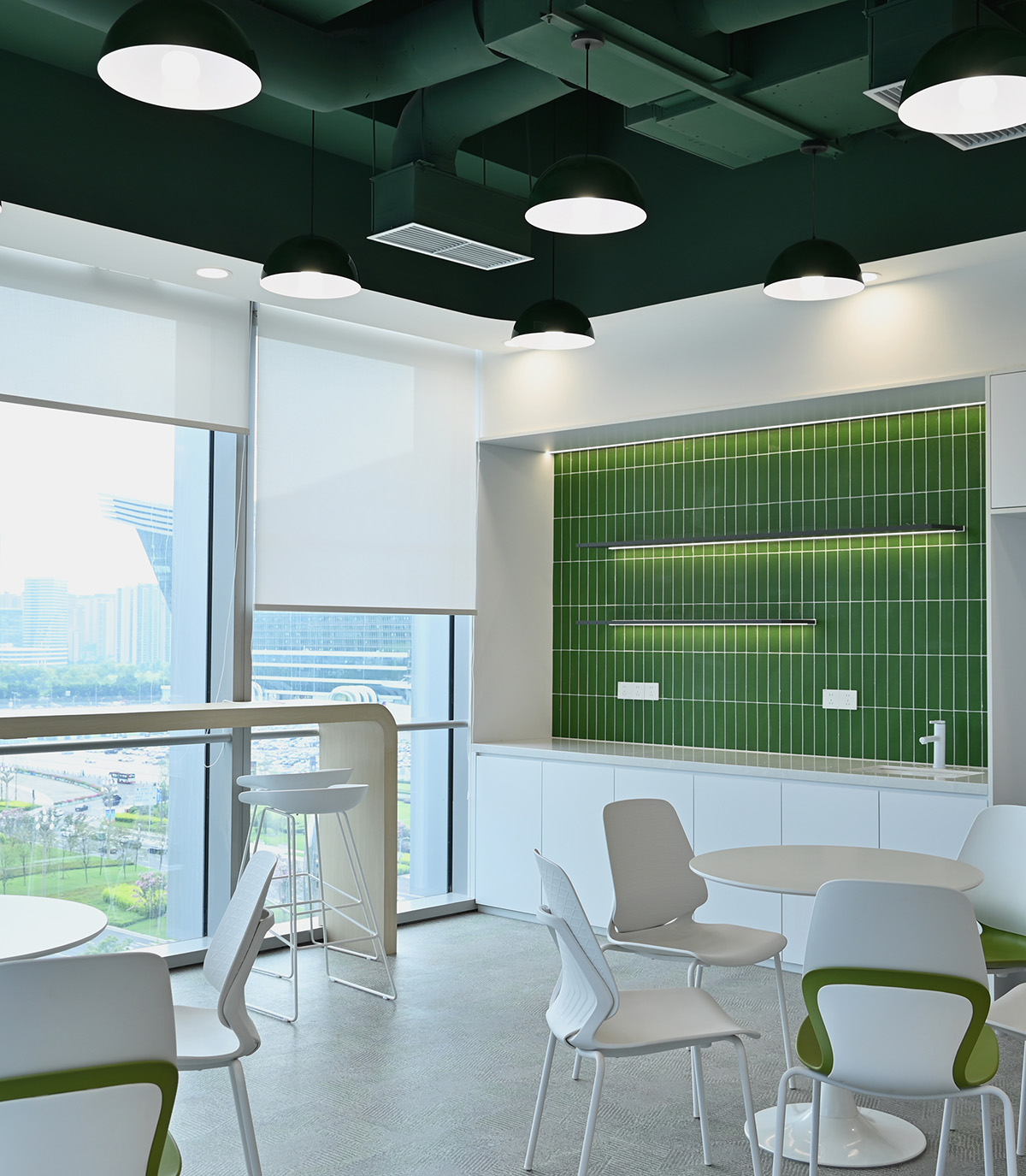 ������δ����Ψ���ɶ��칫�ռ�ȫά������