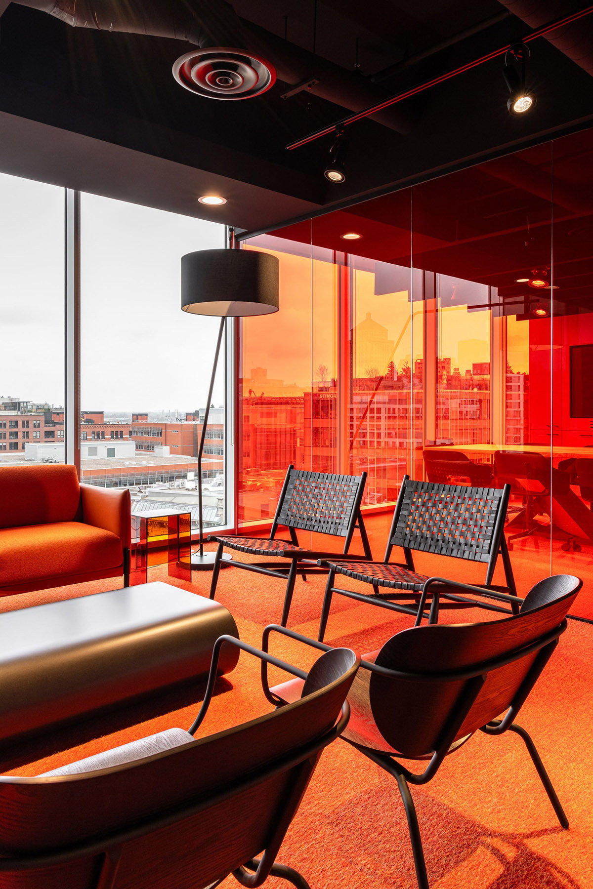 Gearbox����������Ϸ�����ң���һ����ͷ����ʢ��