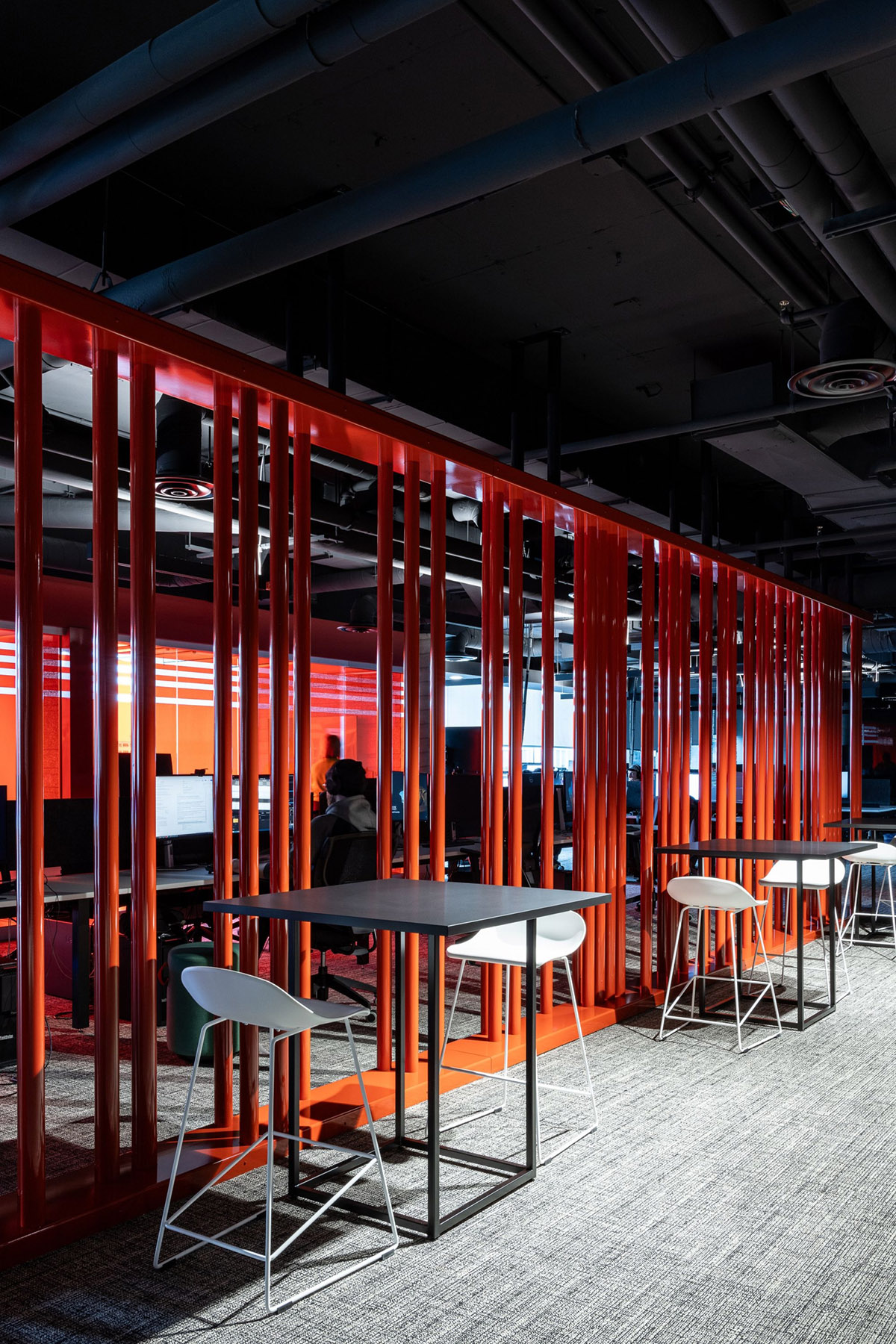 Gearbox����������Ϸ�����ң���һ����ͷ����ʢ��