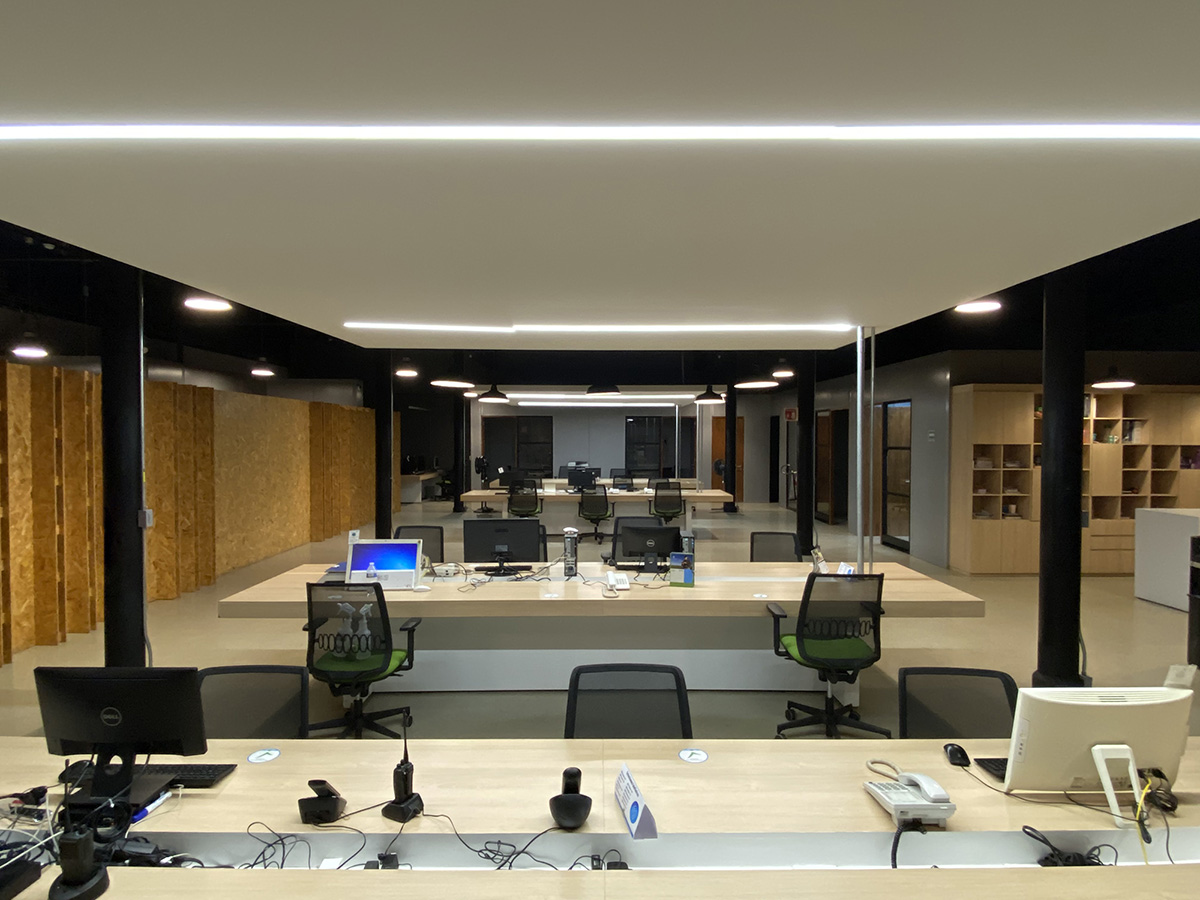 ī����Leonali�칫¥���Ͻ�����ѭ��������