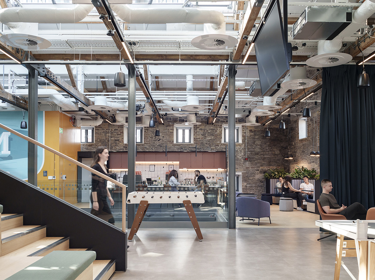 Google�����ְ칫�ң���Խ150���Ψ���ռ�Ի�