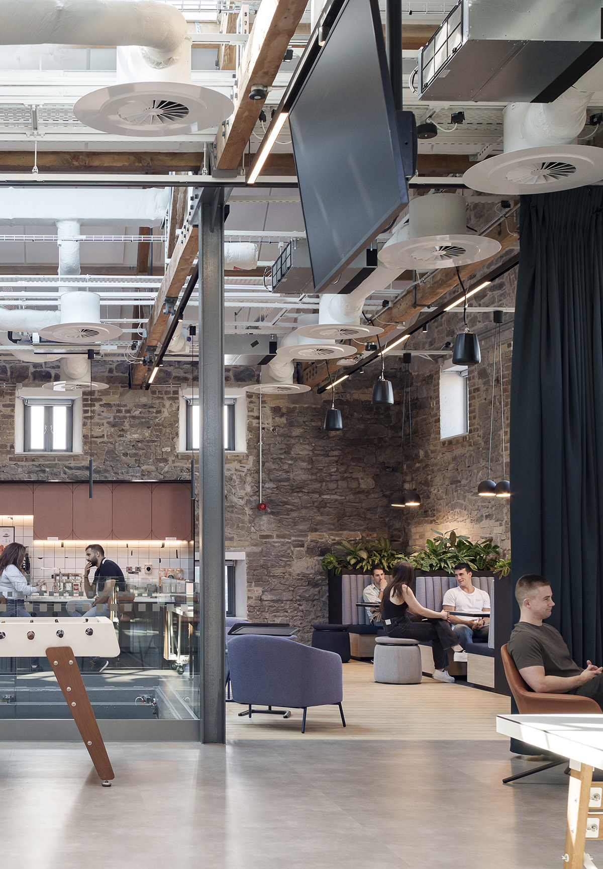 Google�����ְ칫�ң���Խ150���Ψ���ռ�Ի�