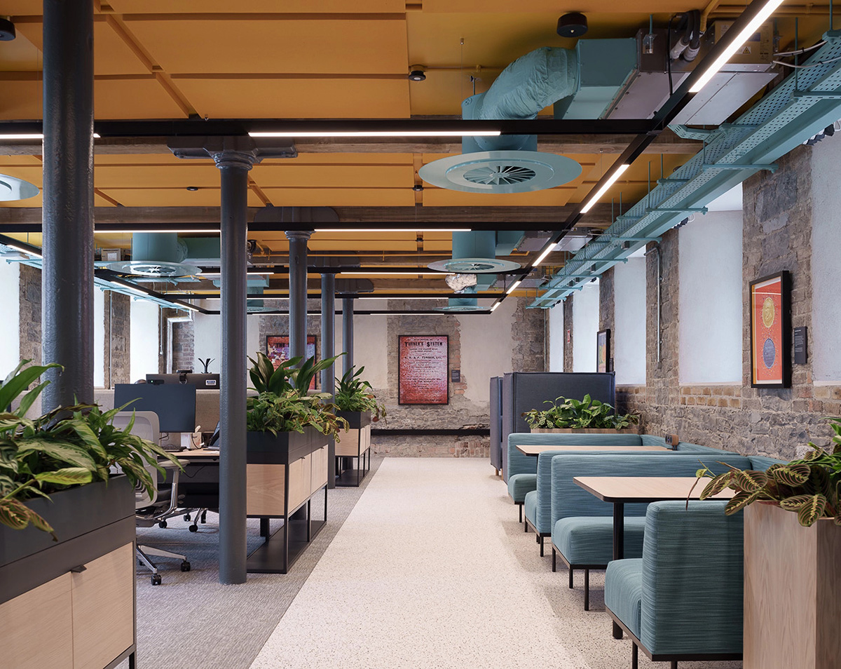 Google�����ְ칫�ң���Խ150���Ψ���ռ�Ի�