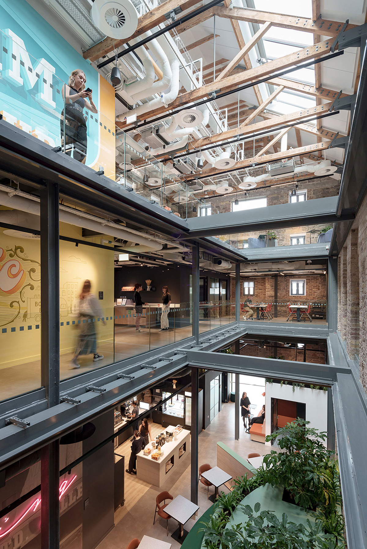 Google�����ְ칫�ң���Խ150���Ψ���ռ�Ի�