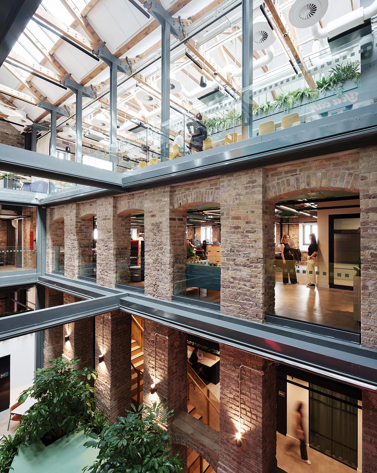 Google�����ְ칫�ң���Խ150���Ψ���ռ�Ի�