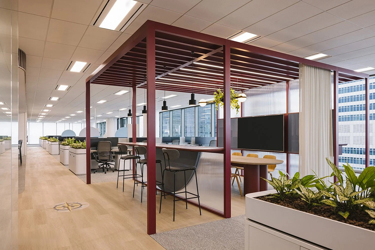 ���ܾ�ͷ Anglo-Eastern�¼��£���������ѧд��칫����