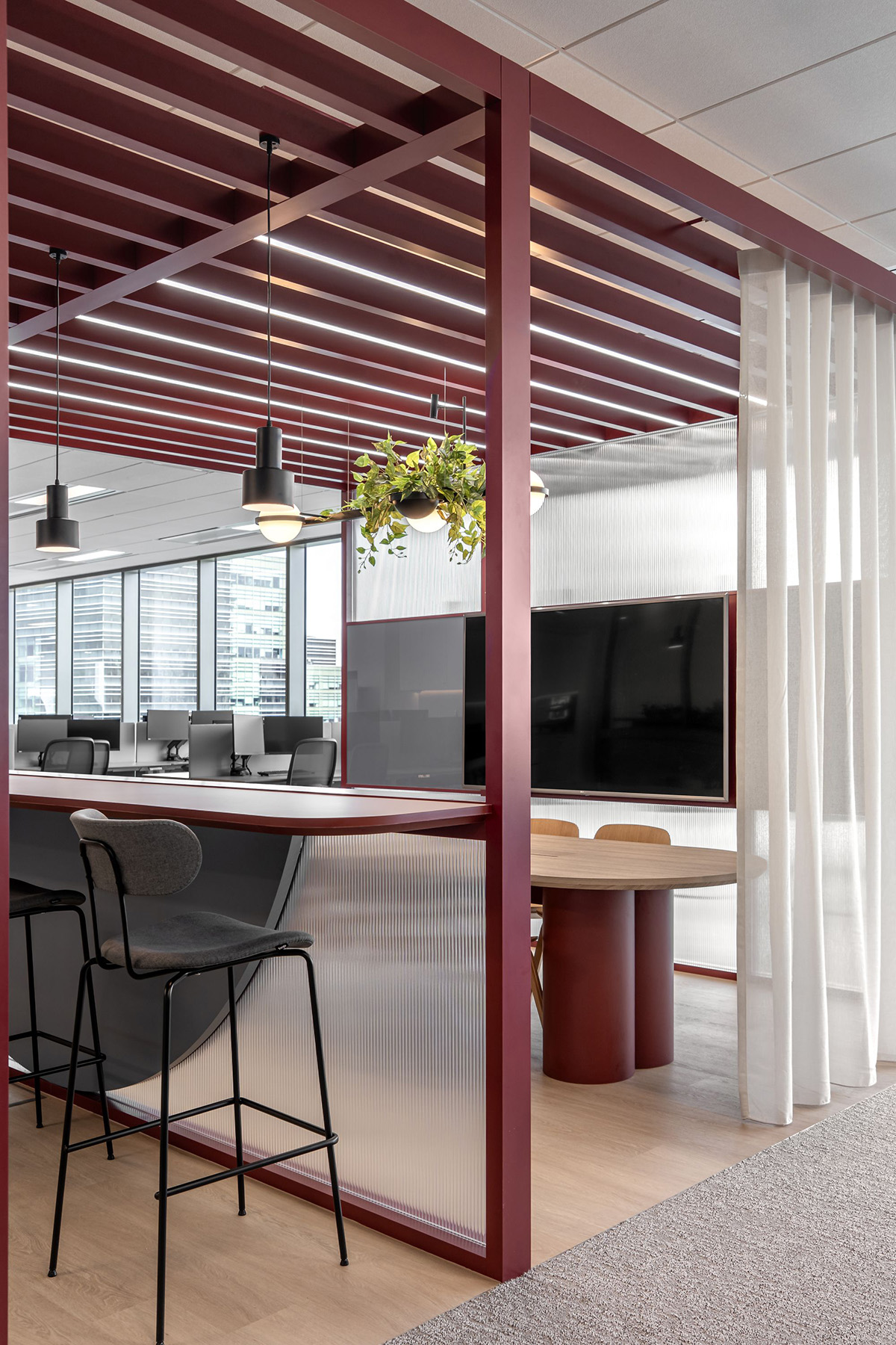 ���ܾ�ͷ Anglo-Eastern�¼��£���������ѧд��칫����