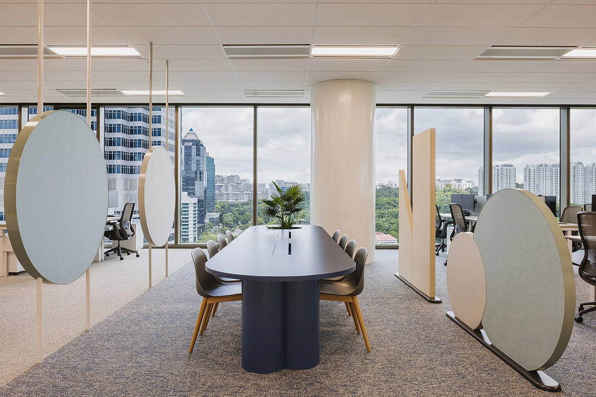 ���ܾ�ͷ Anglo-Eastern�¼��£���������ѧд��칫����