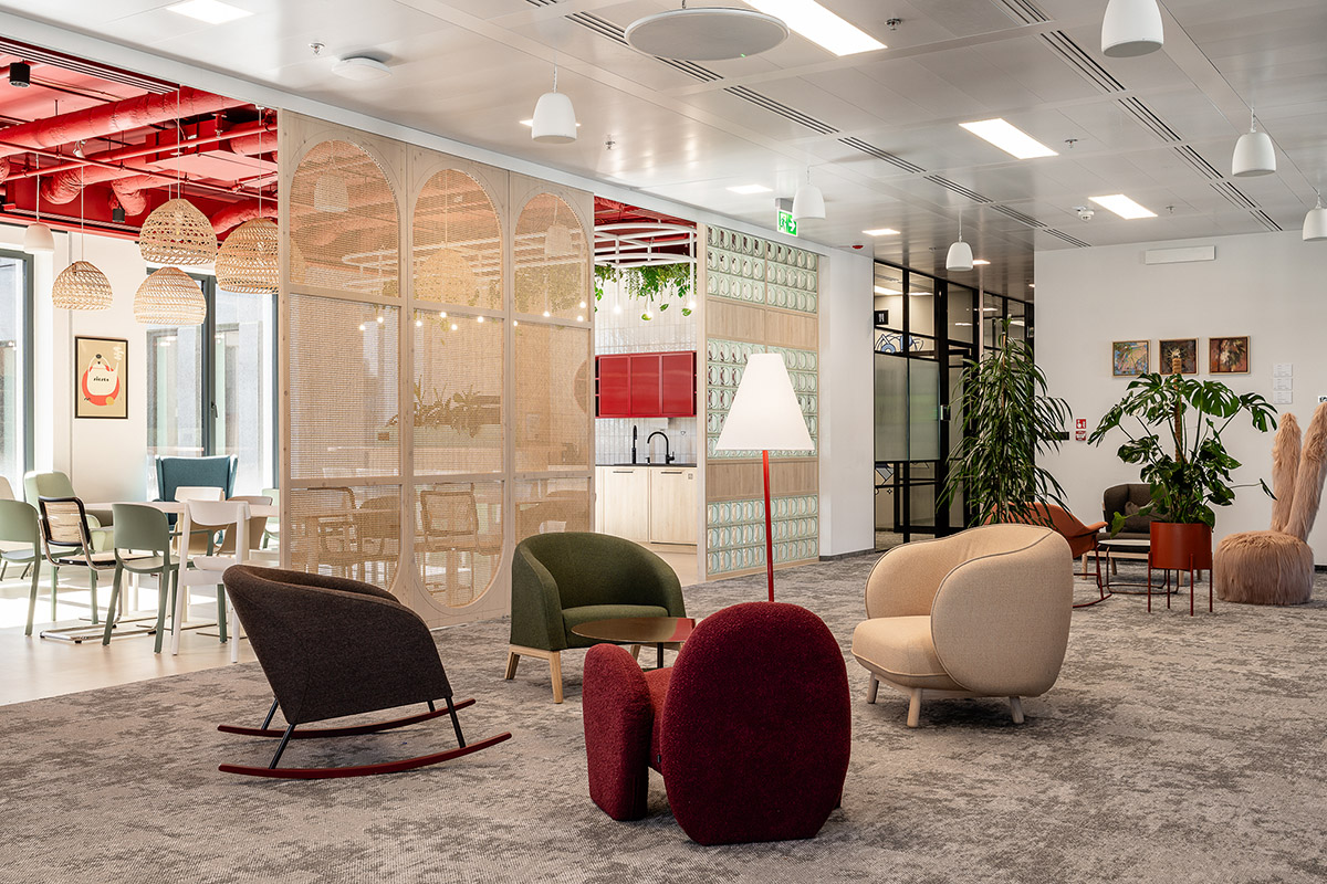 ծ����չ�˾KRUK�����ܲ�������ɳ����ݽ��ĸ��Ͽռ�