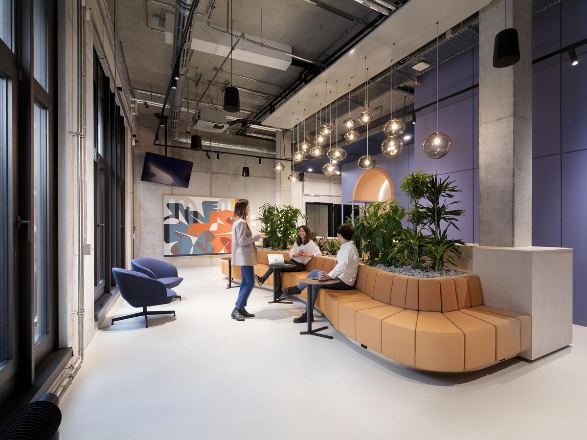 �����������չ�Ӱ��д��������ͷ��Ľ���֮��