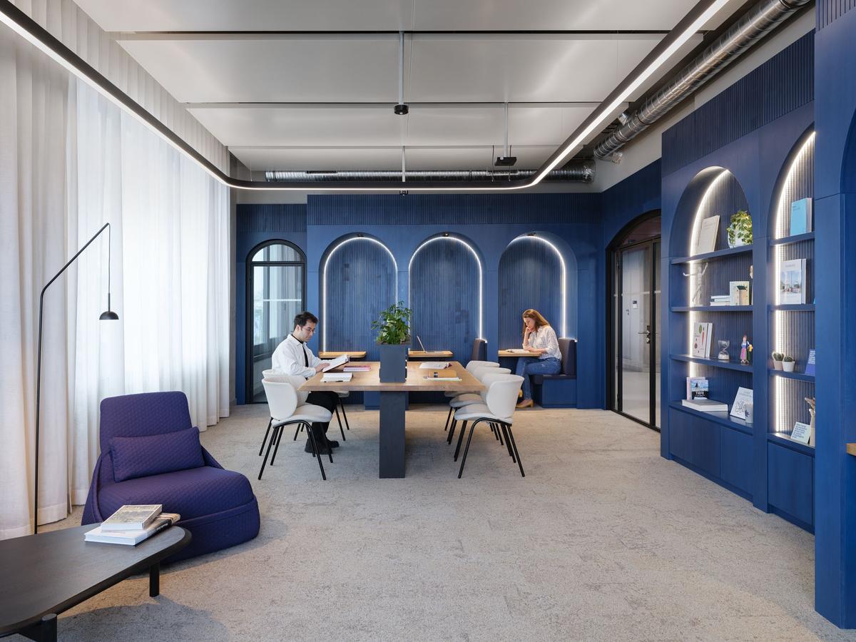 �����������չ�Ӱ��д��������ͷ��Ľ���֮��