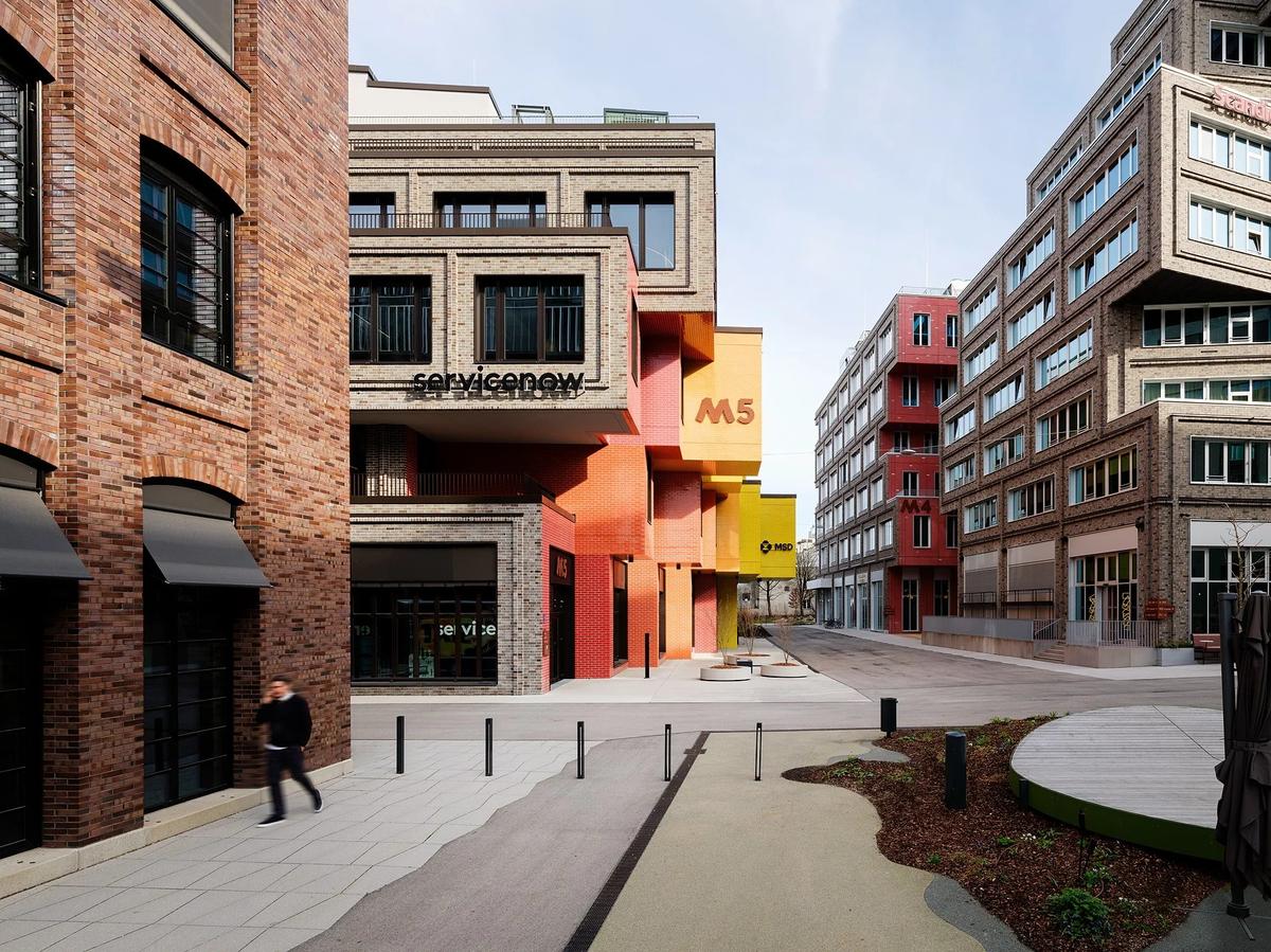 �����������չ�Ӱ��д��������ͷ��Ľ���֮��