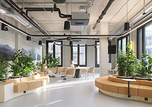 �����������չ�Ӱ��д��������ͷ��Ľ���֮��