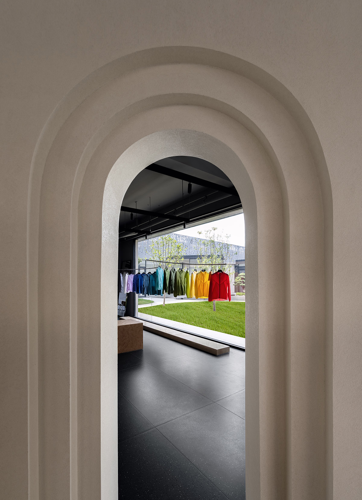 ��Ե��֯�����ܲ��칫����ɫ��ѧ�Ŀռ�ת��