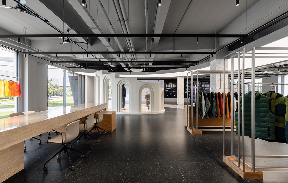 ��Ե��֯�����ܲ��칫����ɫ��ѧ�Ŀռ�ת��