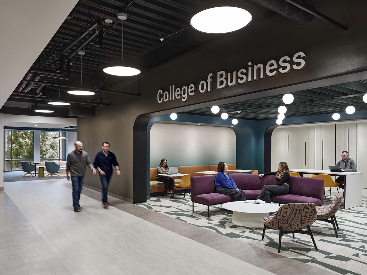 �������ش�ѧ����������δ���Ķ�����ѧԺ