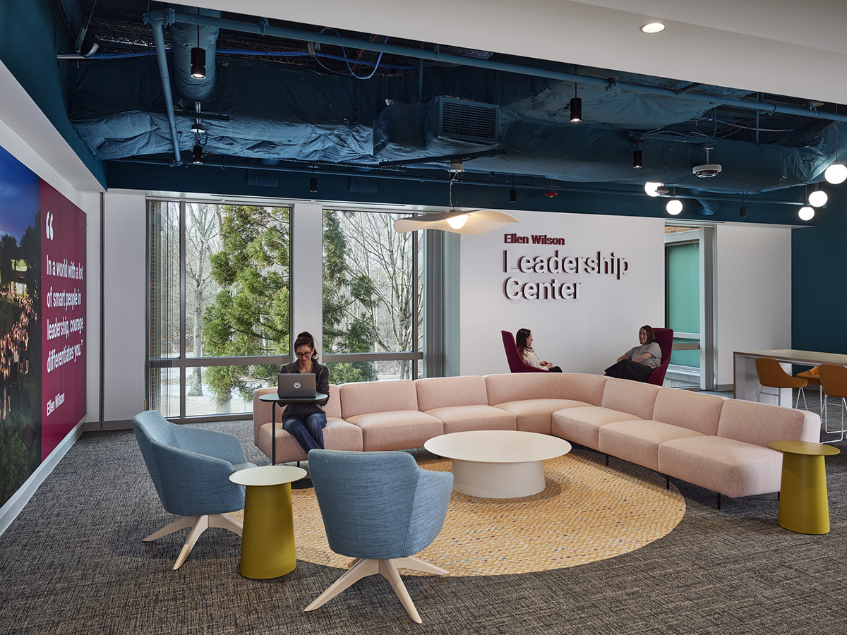 �������ش�ѧ����������δ���Ķ�����ѧԺ