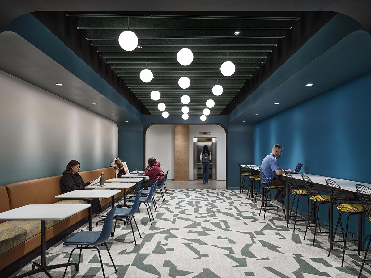 �������ش�ѧ����������δ���Ķ�����ѧԺ